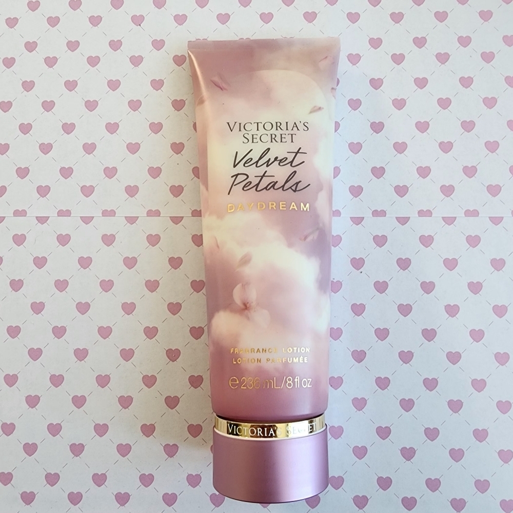 Victoria’s Secret Velvet Petals Lotion